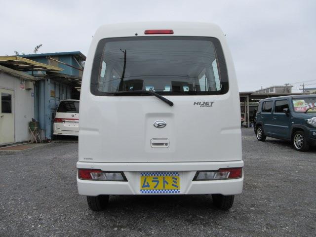 Daihatsu Hijet Cargo 9