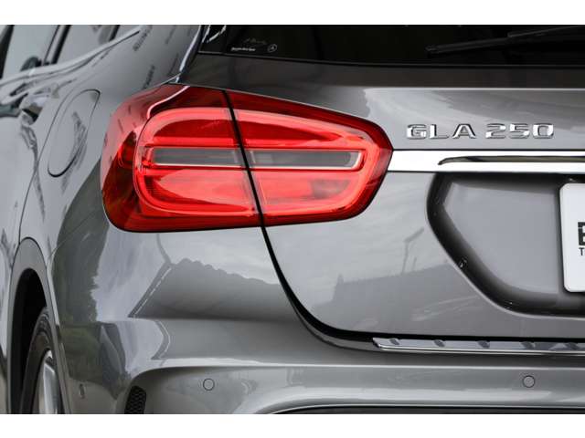 Mercedes-Benz GLA-Class 8