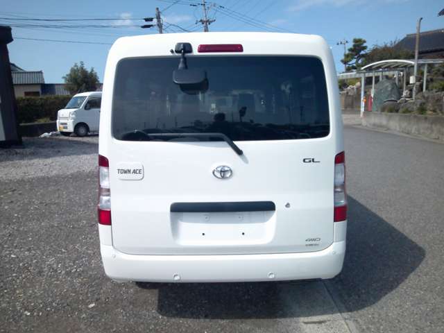Toyota Town Ace Van 4
