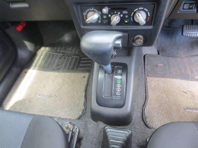 Mitsubishi Pajero Mini 7