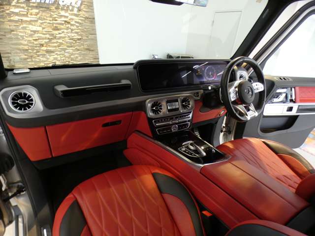 Mercedes-Benz G-Class 8