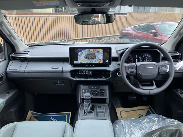 Toyota Hilux 2