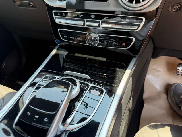 Mercedes-Benz G-Class 11
