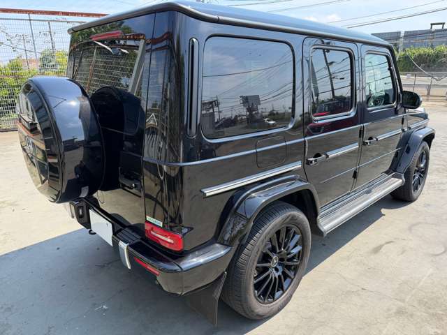 Mercedes-Benz G-Class 4