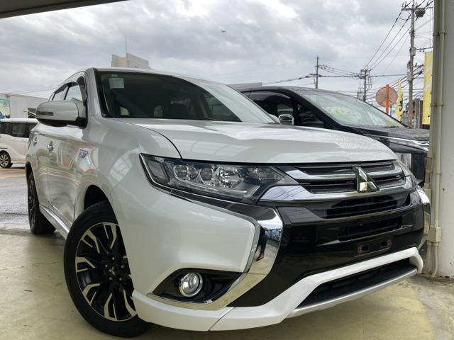 Mitsubishi Outlander PHEV 12