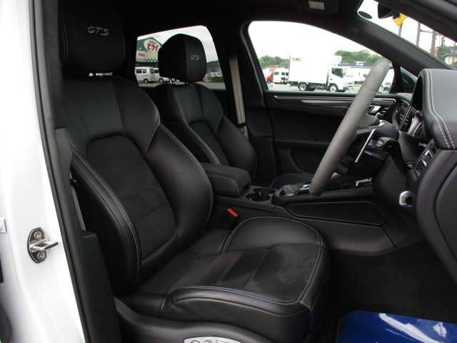 Porsche Macan 12