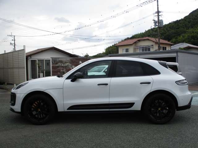 Porsche Macan 4