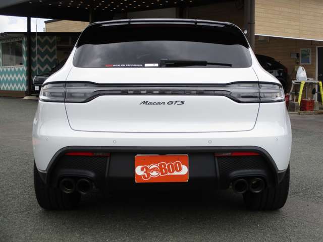 Porsche Macan 6