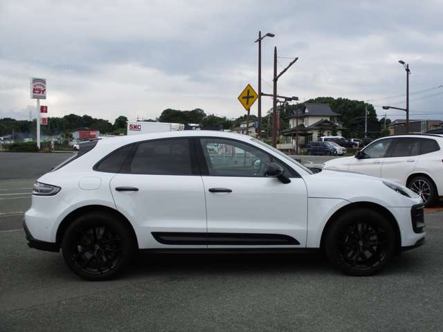 Porsche Macan 8