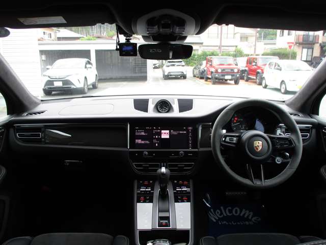 Porsche Macan 10