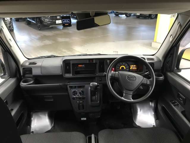 Daihatsu Hijet Cargo 7
