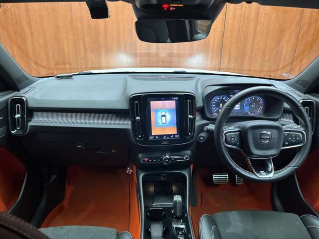 Volvo XC40 4