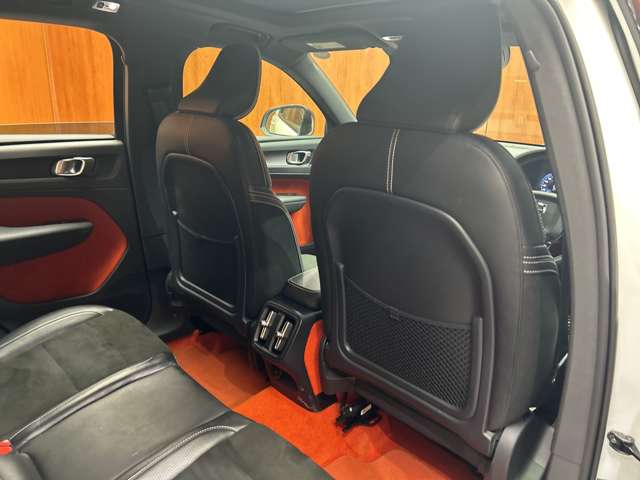 Volvo XC40 8