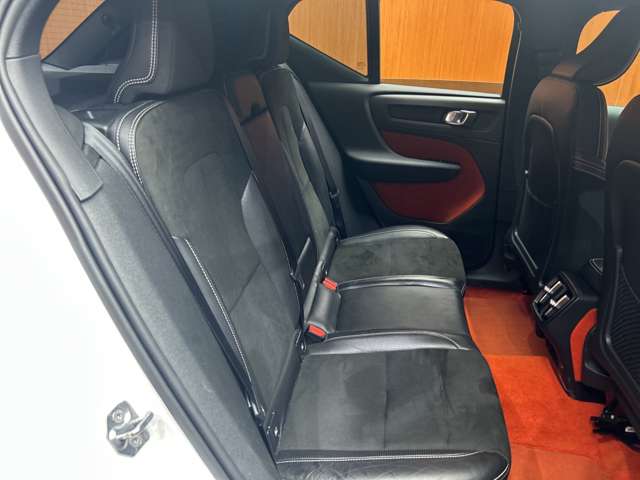 Volvo XC40 9