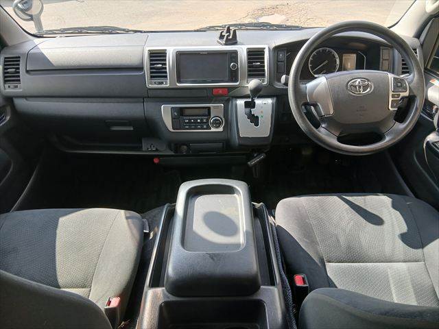 Toyota Hiace Van 3