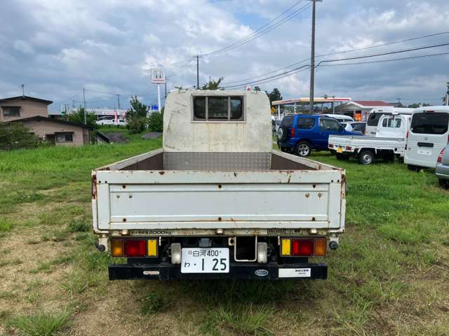 Isuzu Elf 5