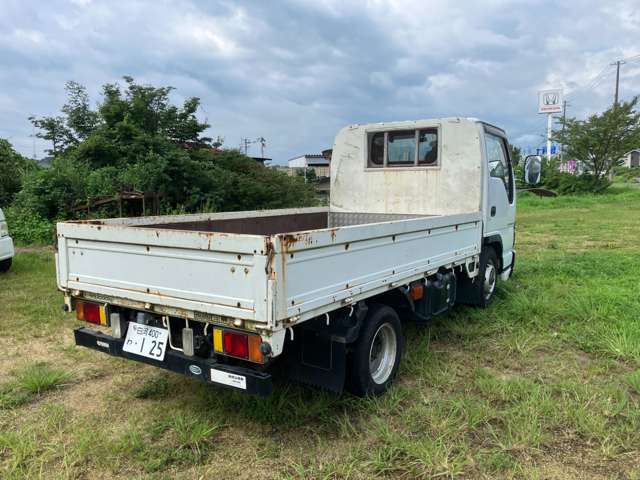 Isuzu Elf 6