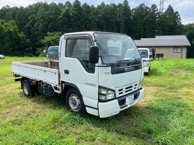 Isuzu Elf 8