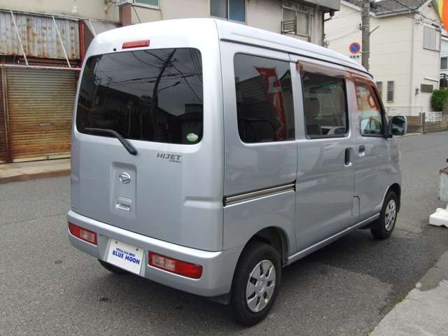 Daihatsu Hijet Cargo 9