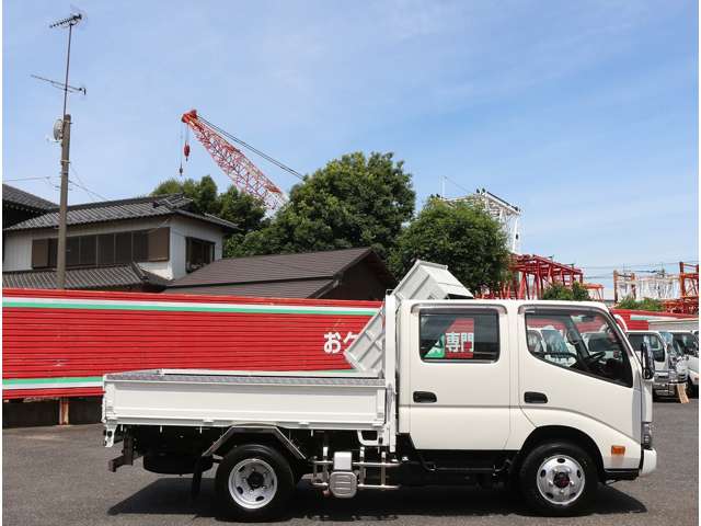 Hino Dutro 8