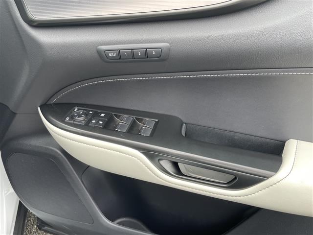 Lexus NX 6