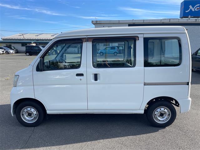 Daihatsu Hijet Cargo 10