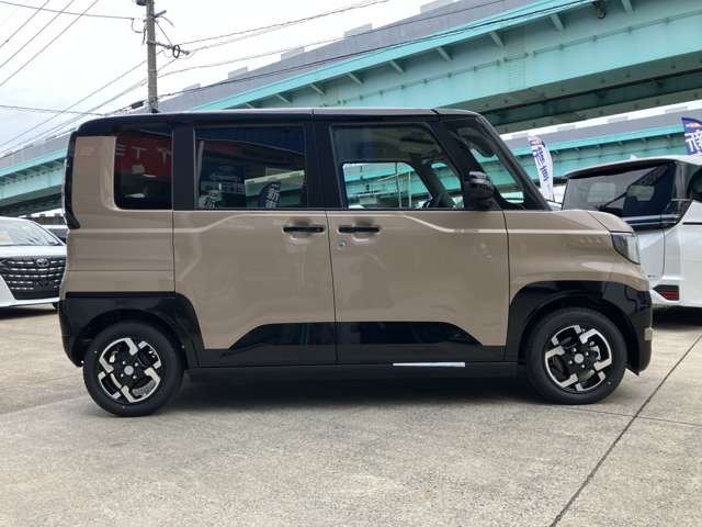 Mitsubishi Delica Mini 12