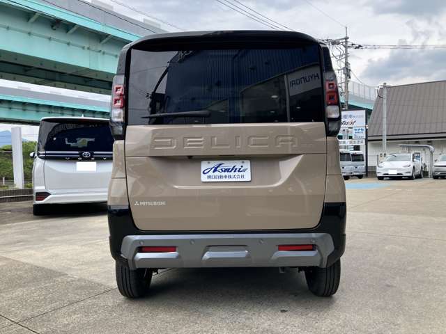 Mitsubishi Delica Mini 7