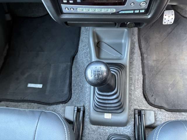 Suzuki Jimny 12