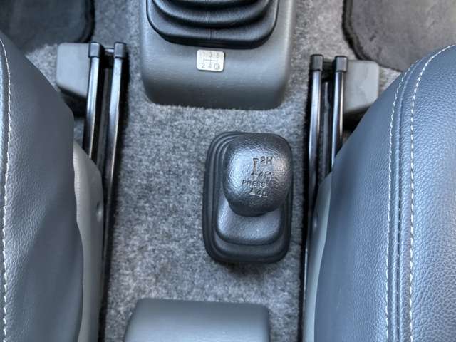 Suzuki Jimny 10