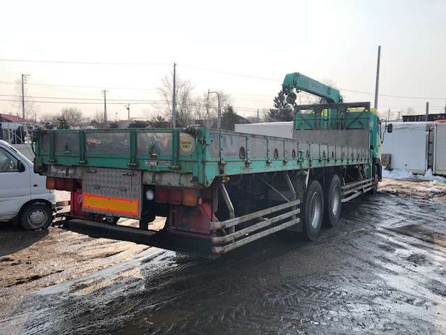 UD Trucks Quon 8