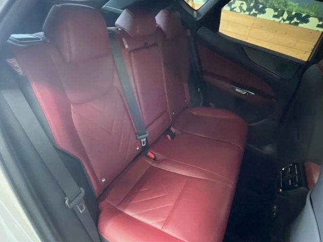 Lexus NX 9