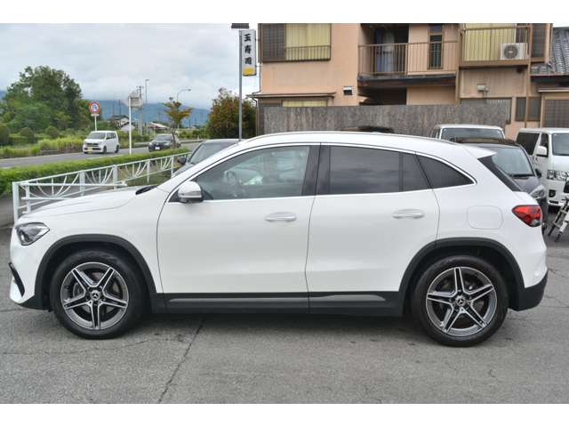 Mercedes-Benz GLA-Class 5