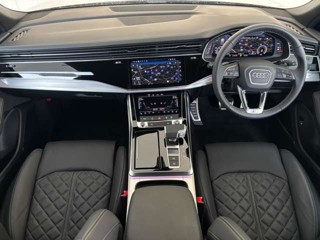 Audi Q8 3