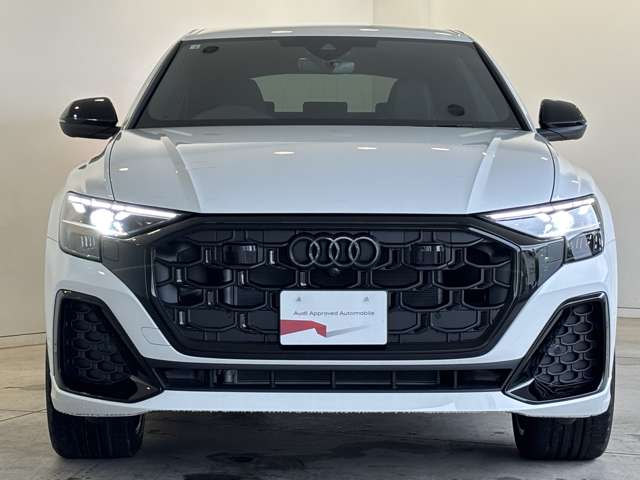Audi Q8 5