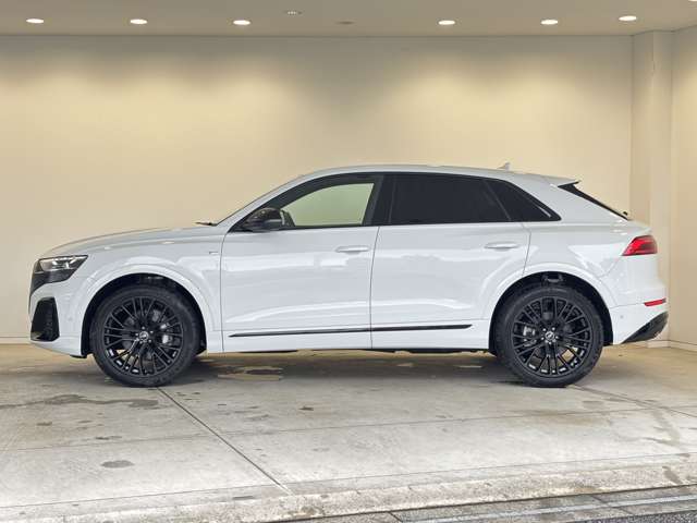Audi Q8 7