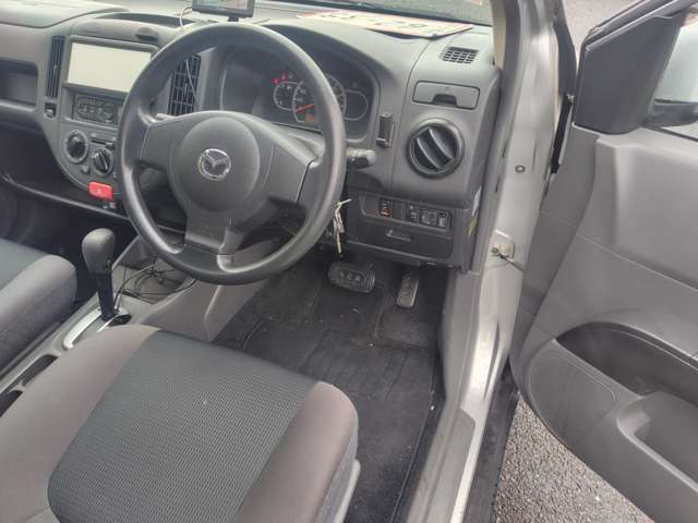 Mazda Familia Van 8