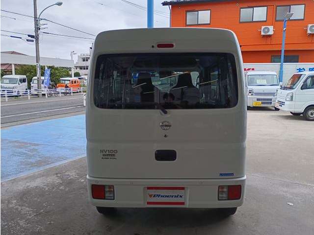 Nissan NV100 Clipper 11