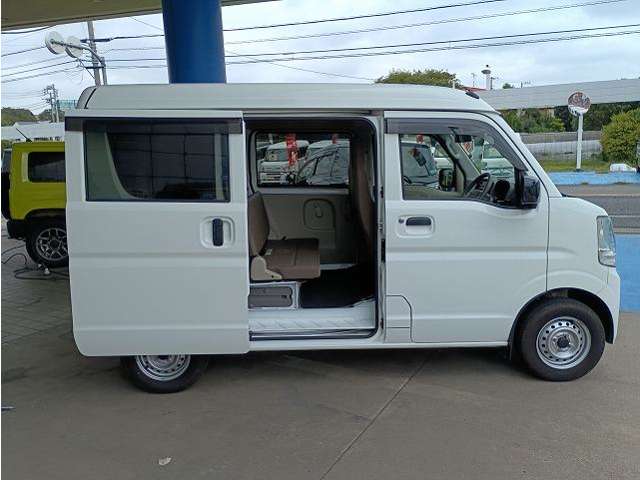 Nissan NV100 Clipper 8