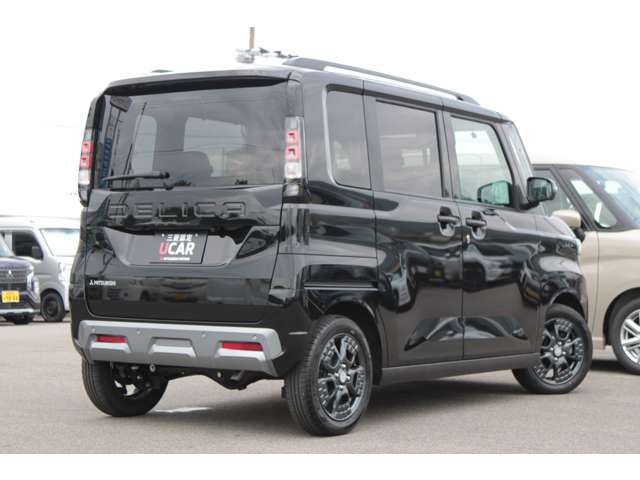 Mitsubishi Delica Mini 2