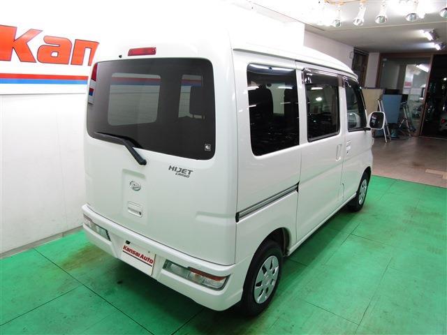 Daihatsu Hijet Cargo 6