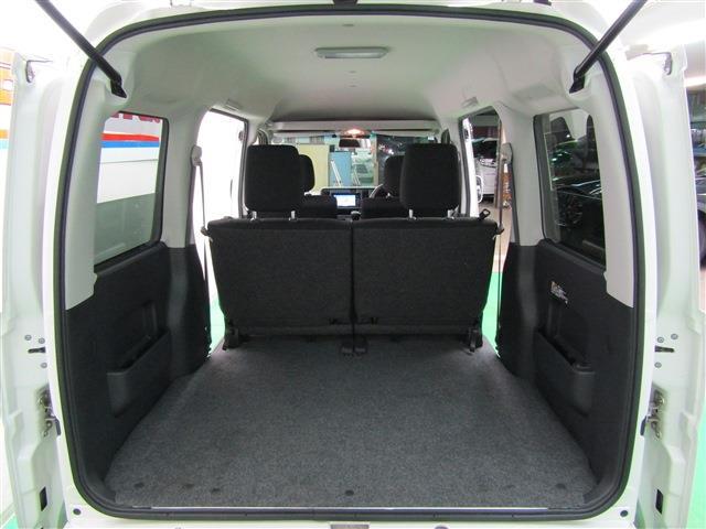 Daihatsu Hijet Cargo 9