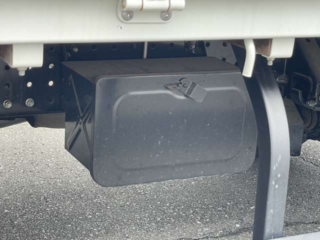 Mitsubishi Fuso Canter 12
