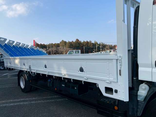 Mitsubishi Fuso Canter 11