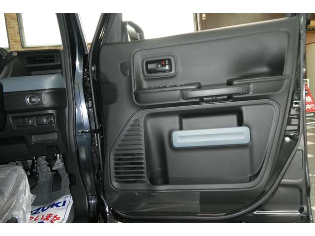 Suzuki Spacia Base 11