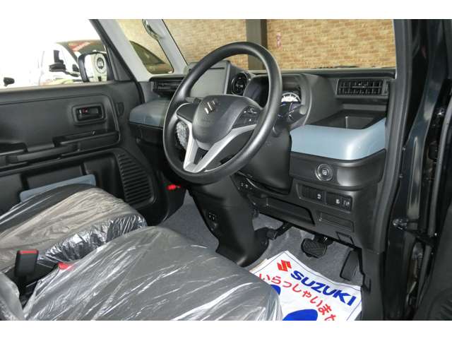 Suzuki Spacia Base 8