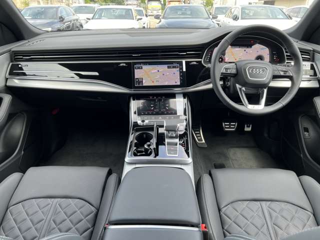 Audi Q8 3