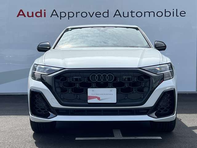 Audi Q8 6