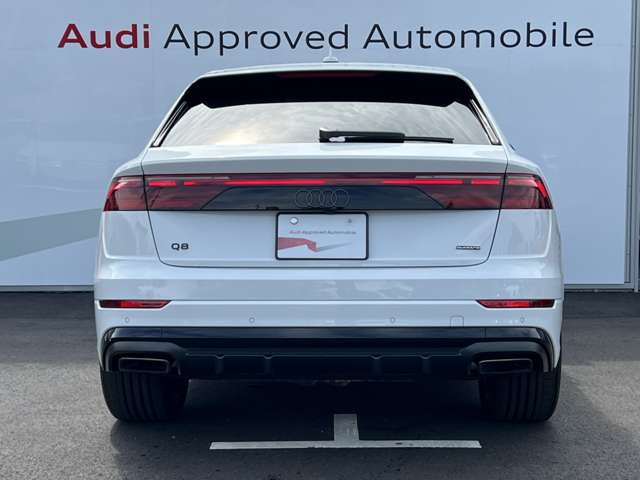 Audi Q8 10