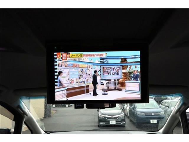 Toyota Vellfire 5